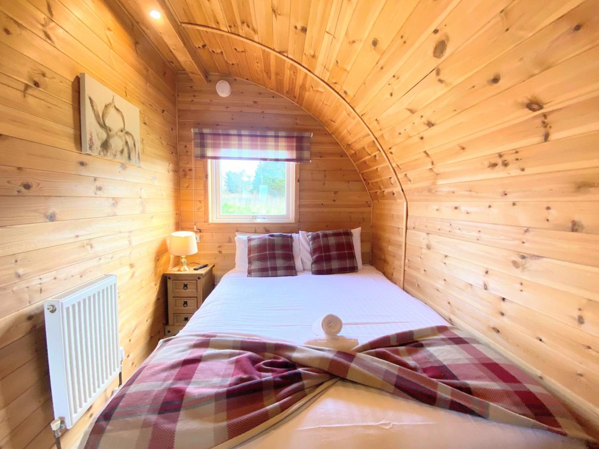 Willa Pond View Pod 1 With Outdoor Hot Tub - Fife - Loch Leven - Lomond Hills Kelty Zewnętrze zdjęcie