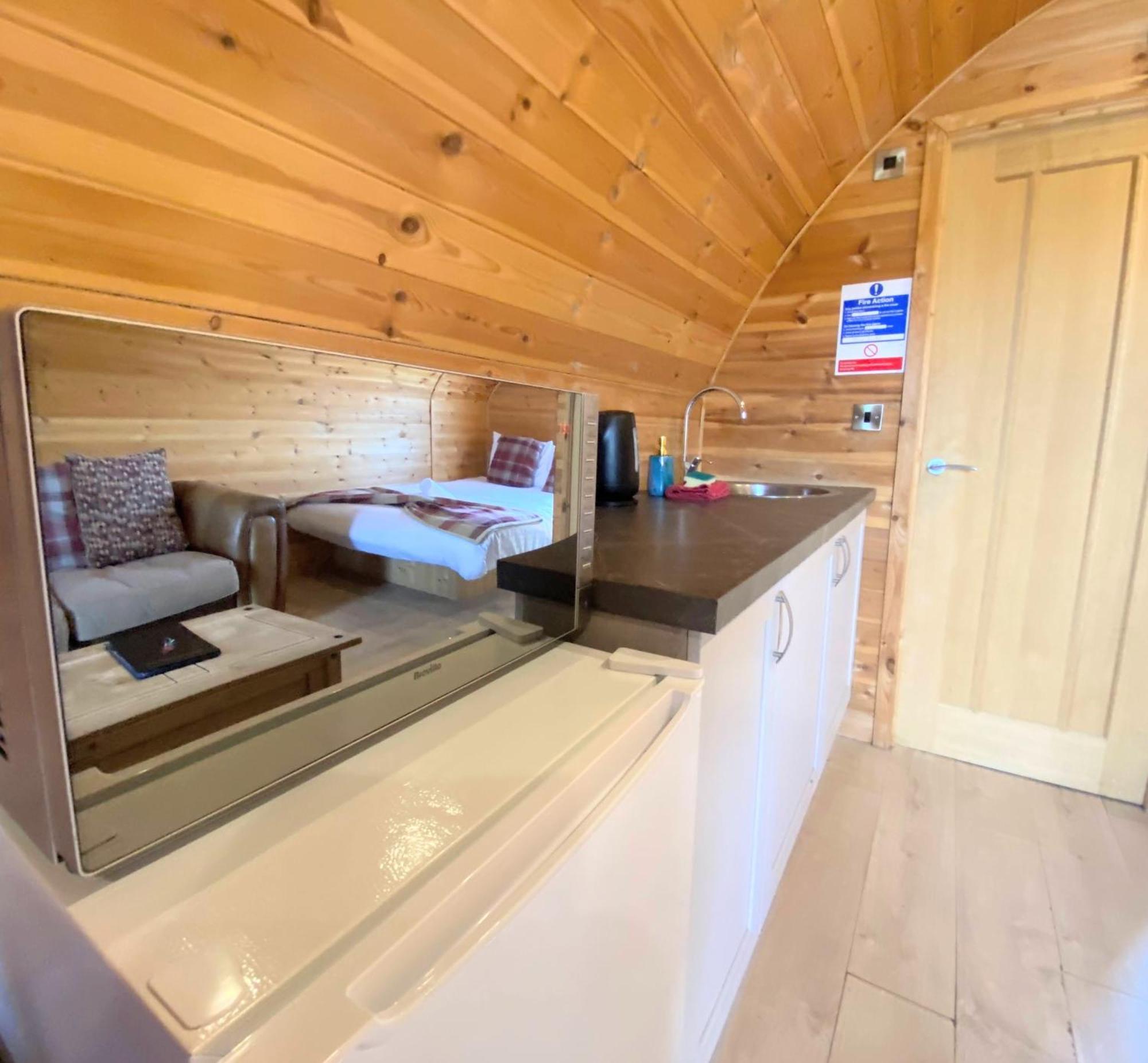 Willa Pond View Pod 1 With Outdoor Hot Tub - Fife - Loch Leven - Lomond Hills Kelty Zewnętrze zdjęcie